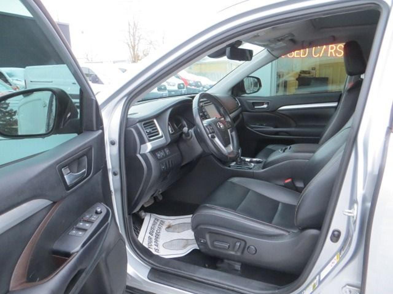 2019 Toyota Highlander CERTIFIED, XLE, 4X4, LEATHER, SUNROOF, 8 SEATER Photo