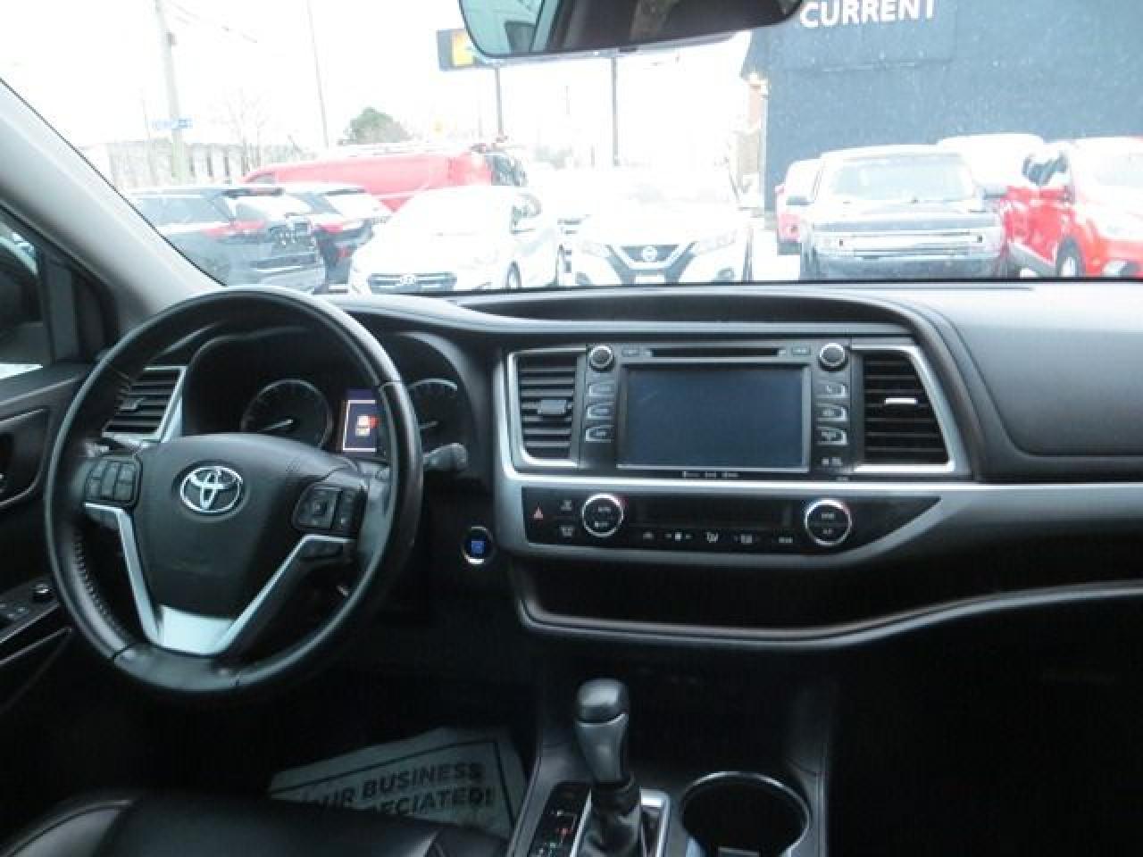 2019 Toyota Highlander CERTIFIED, XLE, 4X4, LEATHER, SUNROOF, 8 SEATER Photo