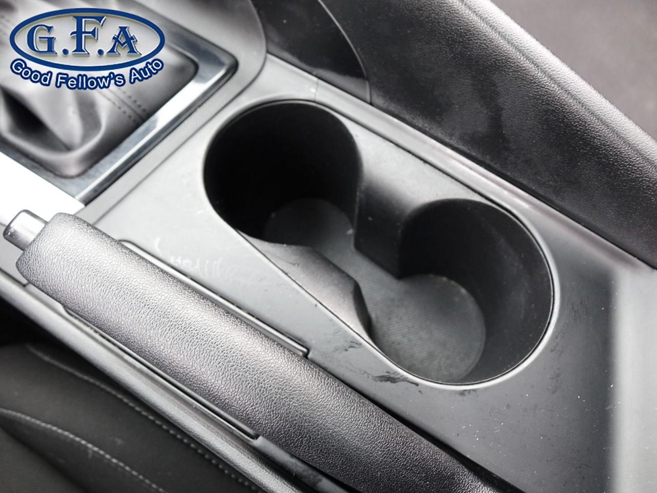 2022 Hyundai Elantra PREFERRED MODEL, SUN & TECH PACKAGE, SUNROOF, REAR Photo