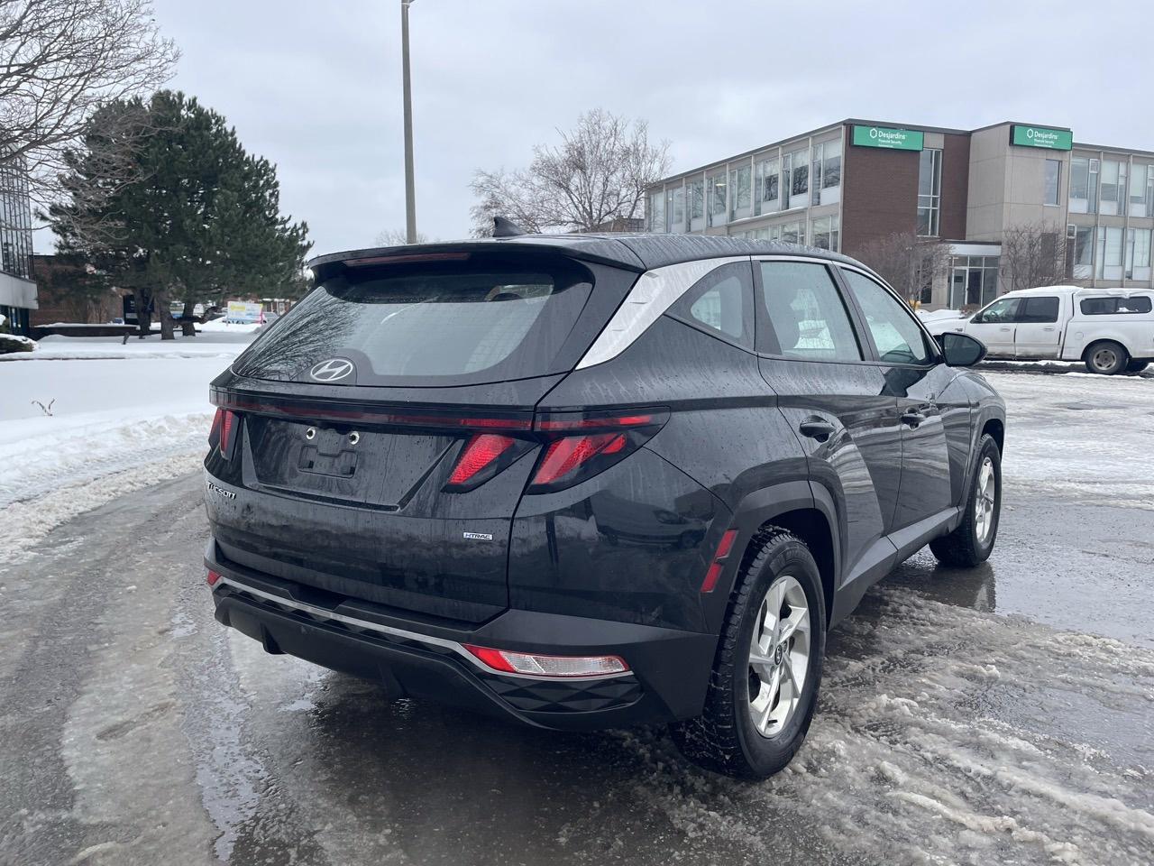 2023 Hyundai Tucson Essential AWD Photo4