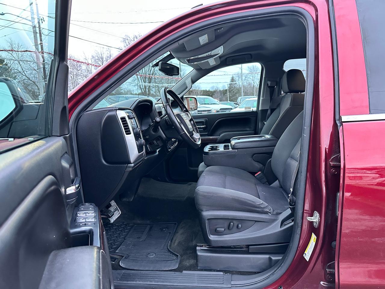 2017 GMC Sierra 1500 SLE4x4Kodiak Crew 6Pass-Cloth CarPlay BackupCam V8 Photo