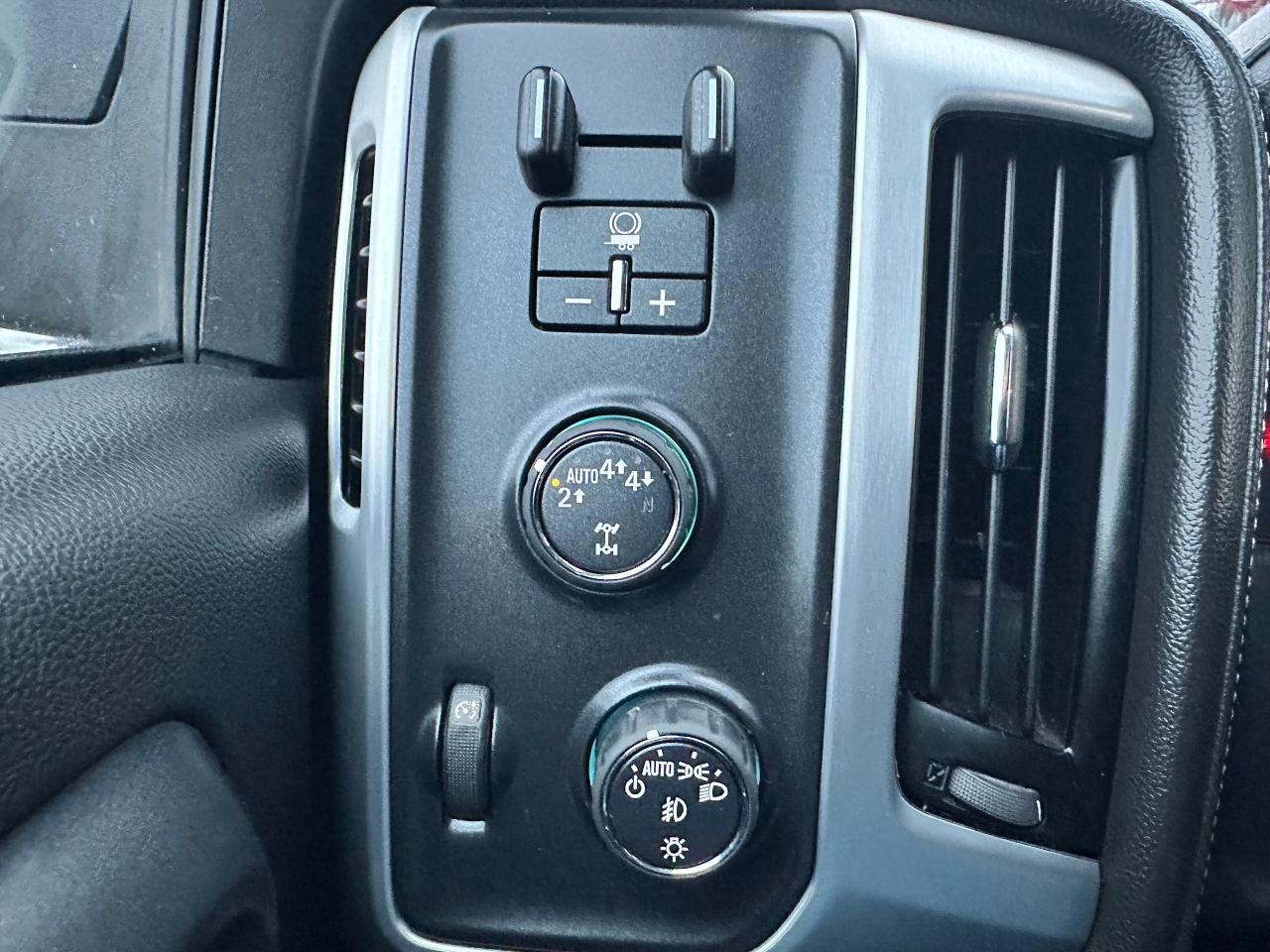 2017 GMC Sierra 1500 SLE4x4Kodiak Crew 6Pass-Cloth CarPlay BackupCam V8 Photo