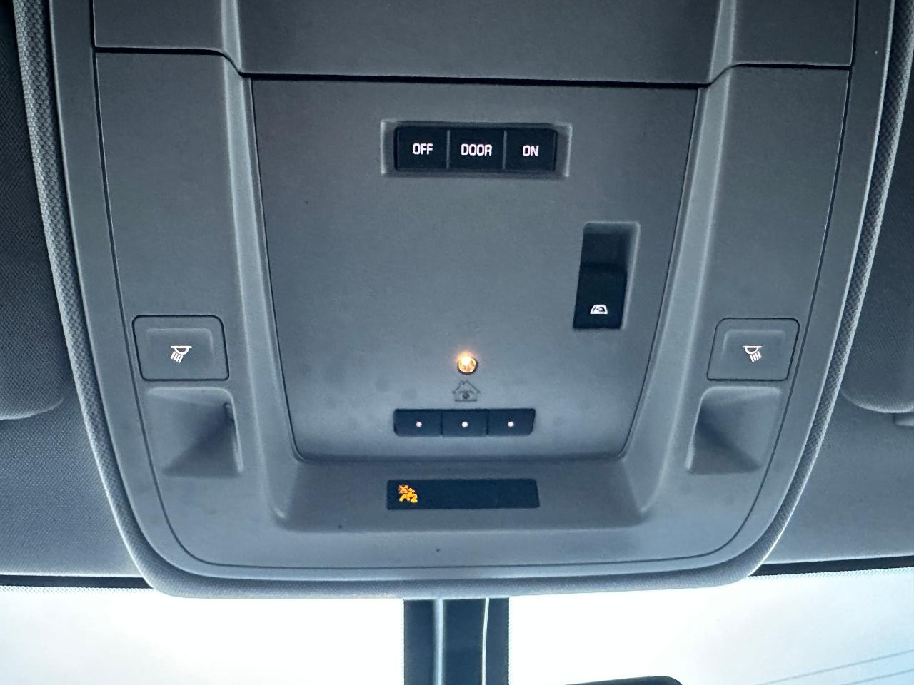 2017 GMC Sierra 1500 SLE4x4Kodiak Crew 6Pass-Cloth CarPlay BackupCam V8 Photo