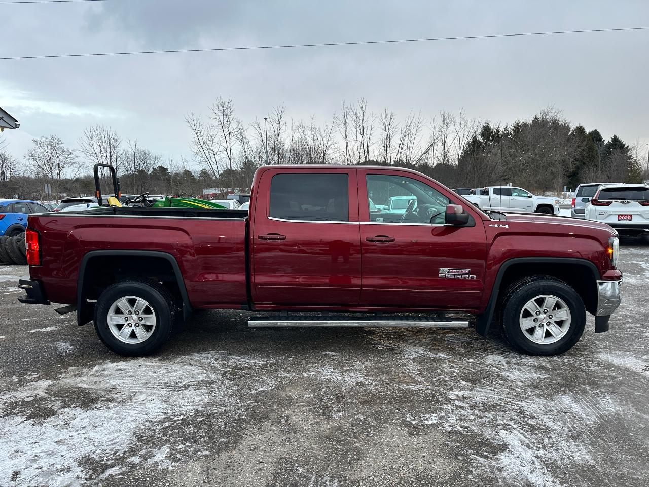 2017 GMC Sierra 1500 SLE4x4Kodiak Crew 6Pass-Cloth CarPlay BackupCam V8 Photo4