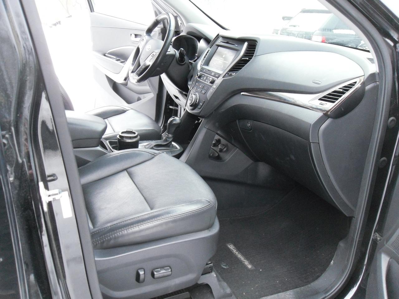 2017 Hyundai Santa Fe Sport AWD 4dr 2.4L Luxury Photo