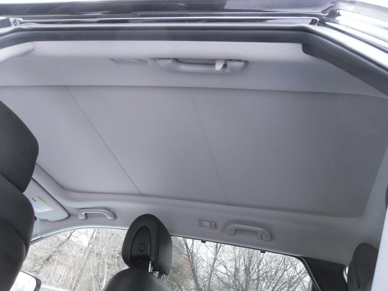 2017 Hyundai Santa Fe Sport AWD 4dr 2.4L Luxury Photo