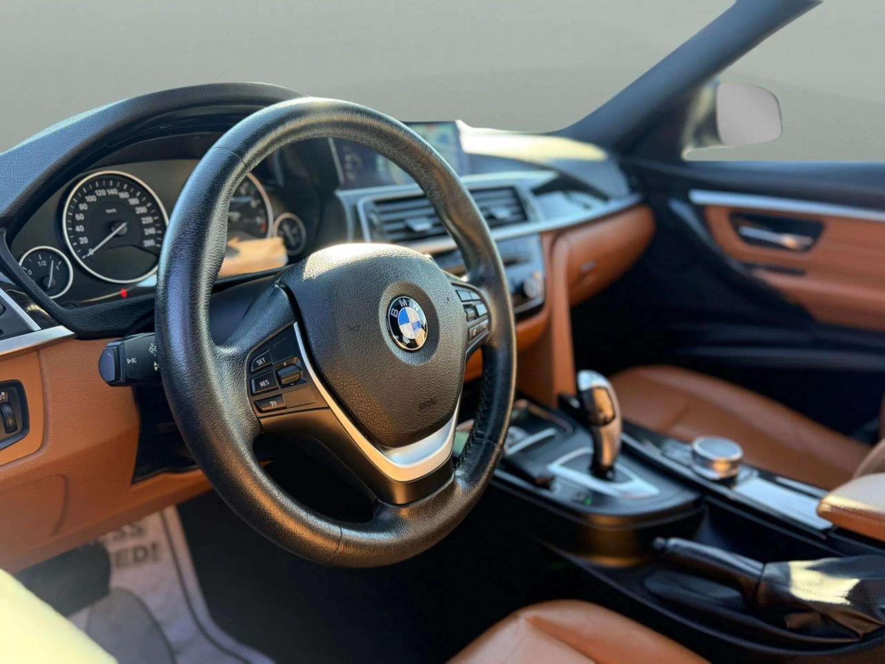 2017 BMW 3 Series 4dr Sdn 330i xDrive AWD Photo