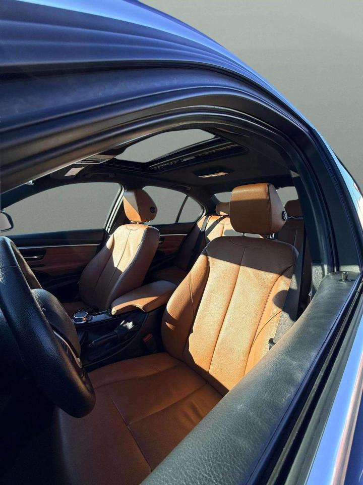 2017 BMW 3 Series 4dr Sdn 330i xDrive AWD Photo