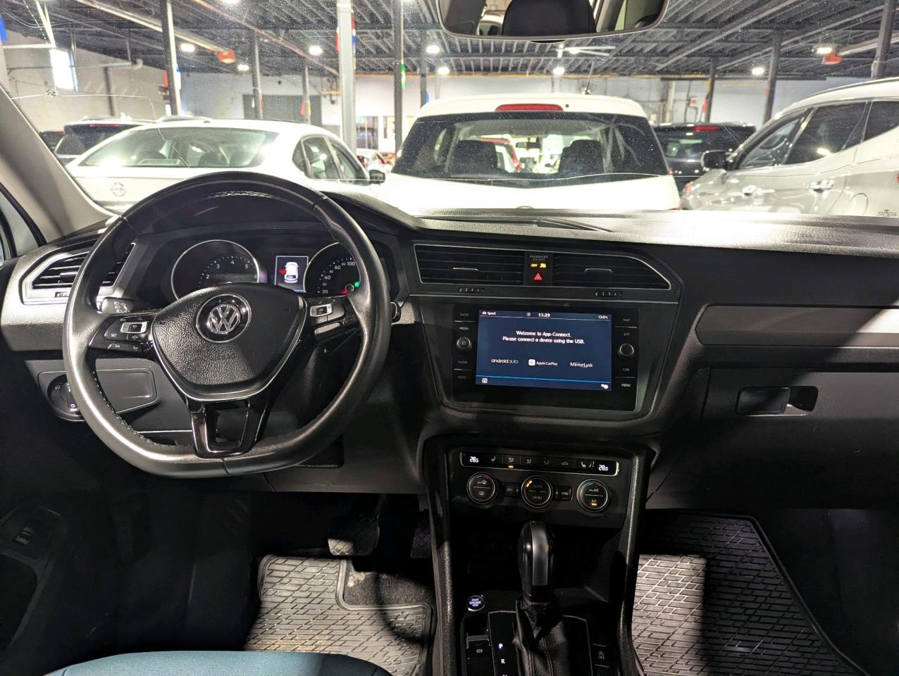 2020 Volkswagen Tiguan IQ DRIVE Comfortline 4MOTION Photo