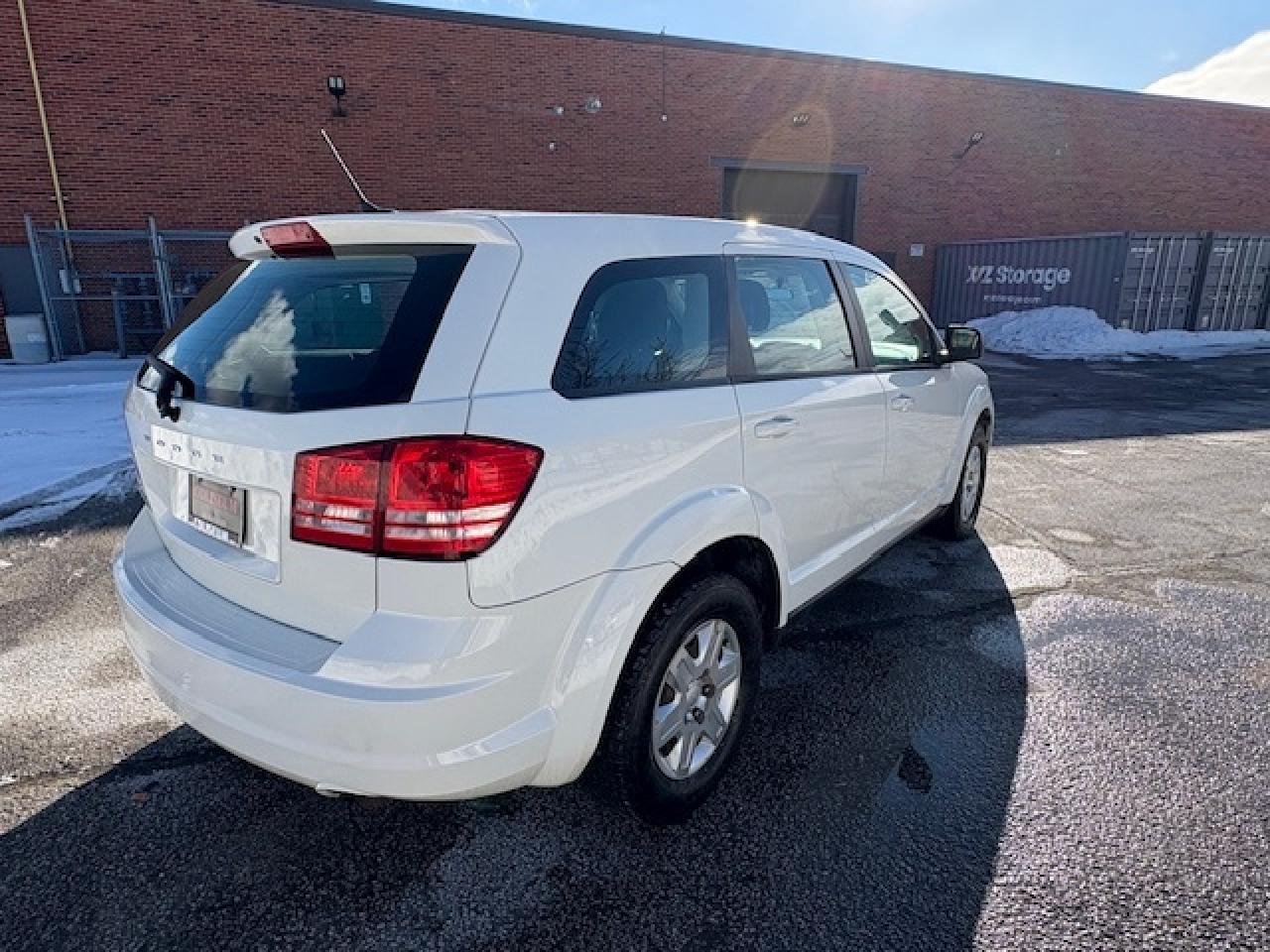 2011 Dodge Journey EXPRESS-ONLY 84KM-1 0WNER-GOVERNMENT! Photo4