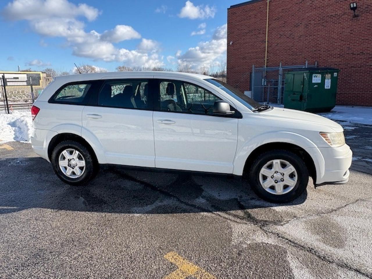 2011 Dodge Journey EXPRESS-ONLY 84KM-1 0WNER-GOVERNMENT! Photo