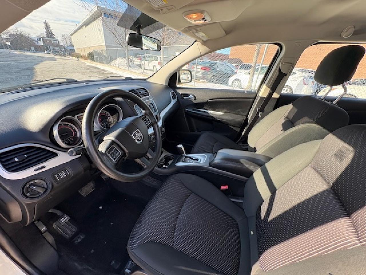 2011 Dodge Journey EXPRESS-ONLY 84KM-1 0WNER-GOVERNMENT! Photo