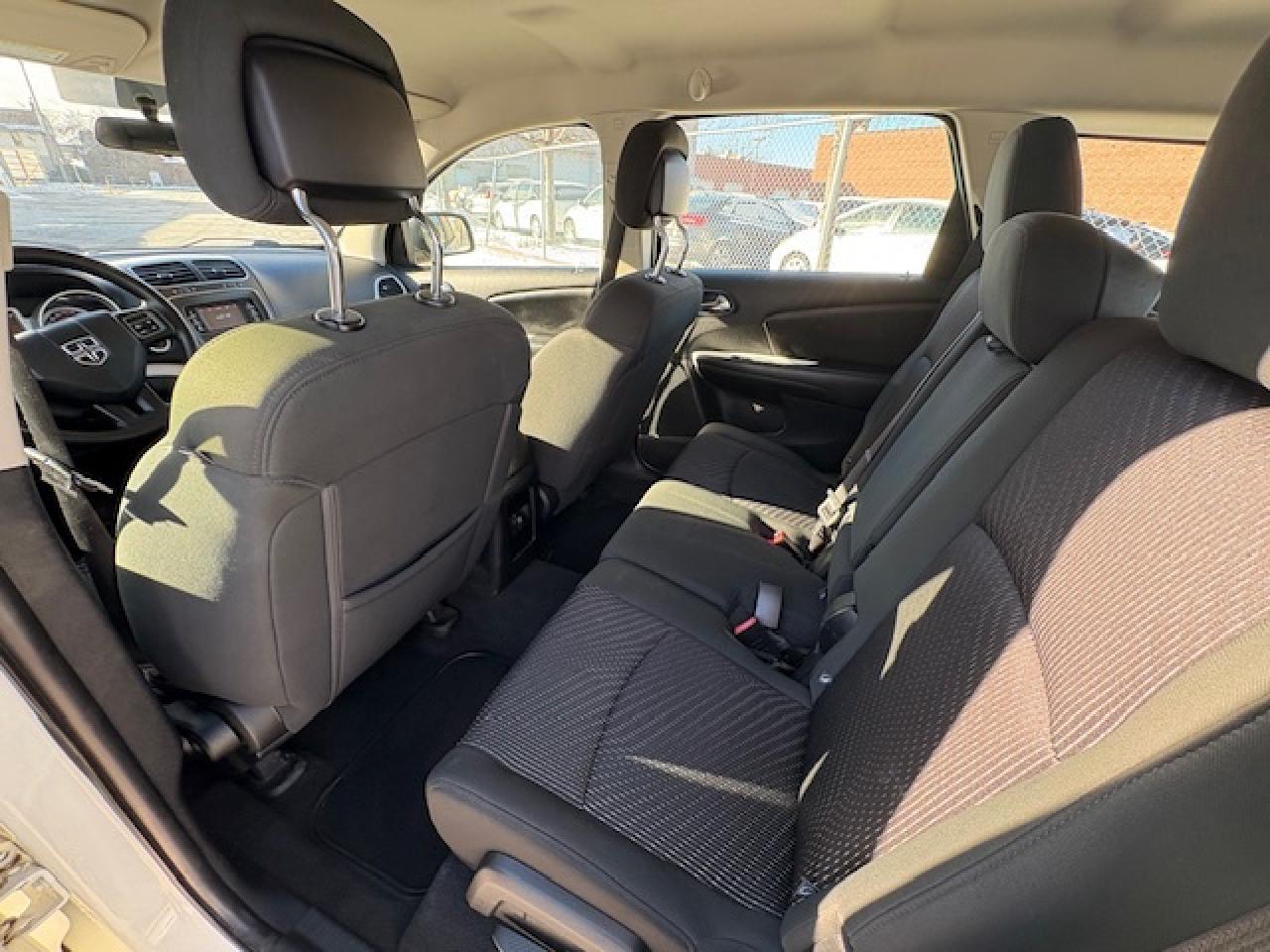 2011 Dodge Journey EXPRESS-ONLY 84KM-1 0WNER-GOVERNMENT! Photo