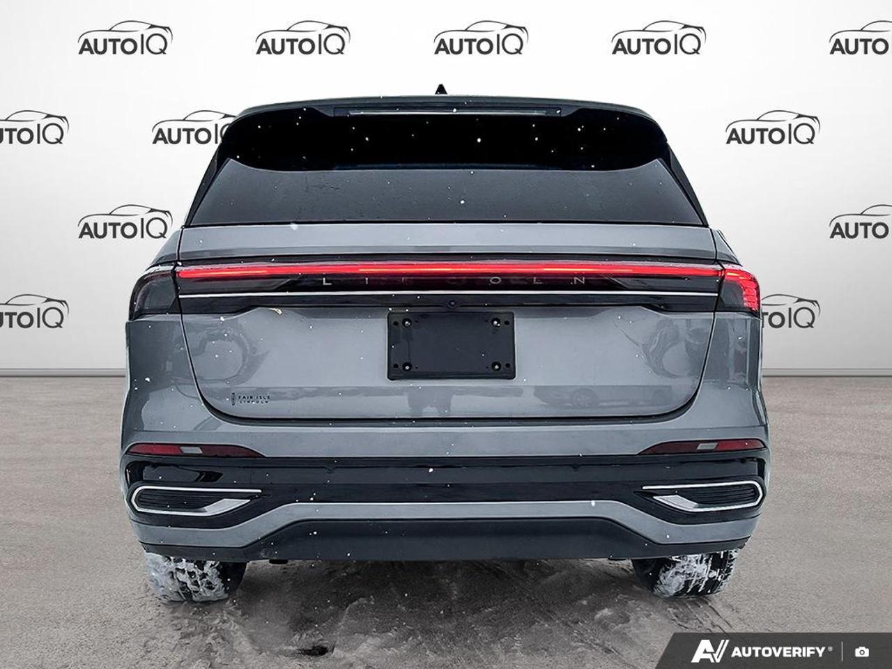 2024 Lincoln Nautilus Reserve AWD RESERVE PANO ROOF LOW KMS CERTIFIED Photo4