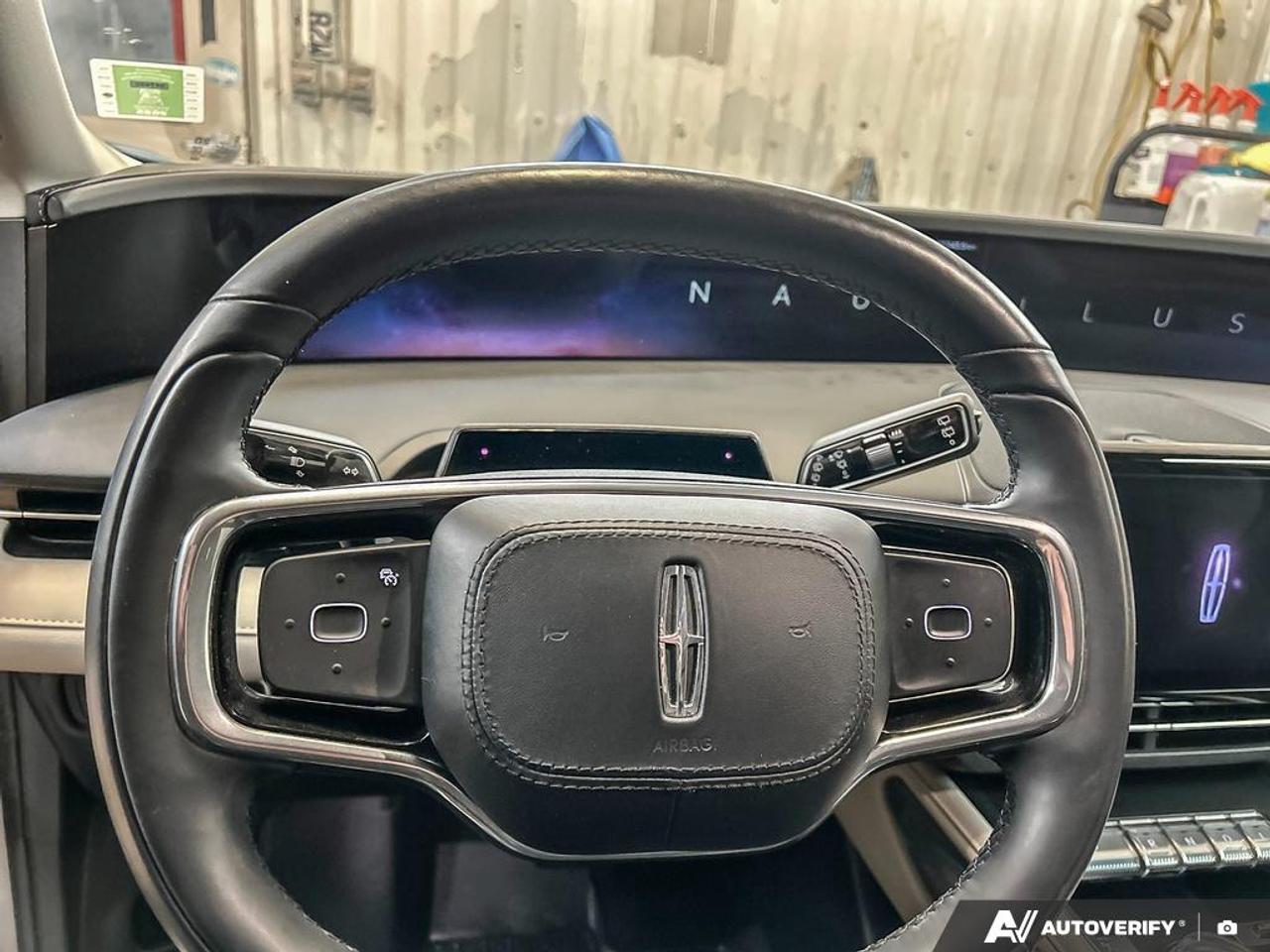 2024 Lincoln Nautilus Reserve AWD RESERVE PANO ROOF LOW KMS CERTIFIED Photo