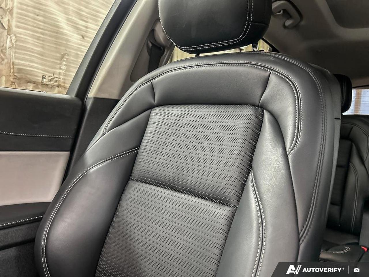 2024 Lincoln Nautilus Reserve AWD RESERVE PANO ROOF LOW KMS CERTIFIED Photo