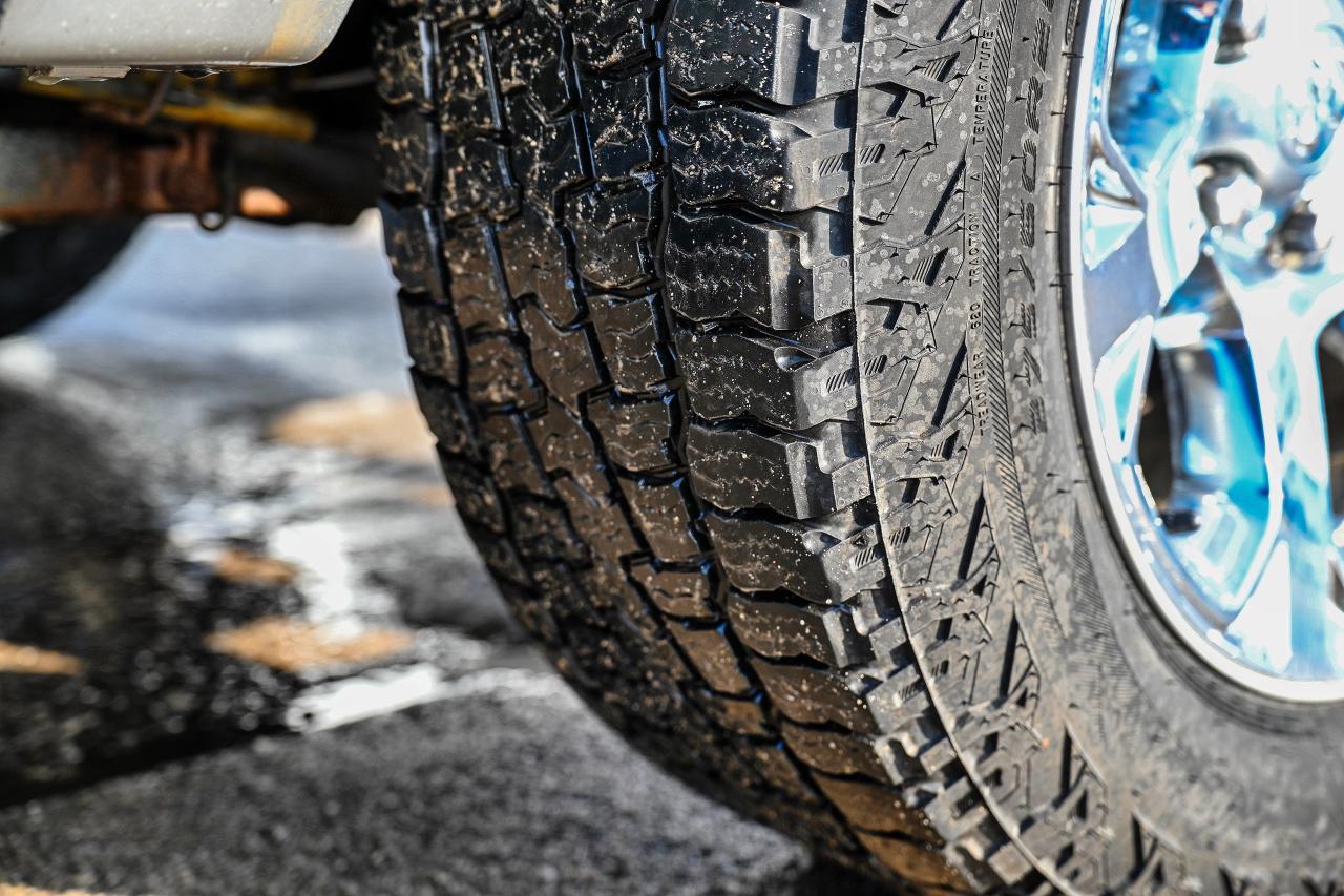 2017 RAM 1500 LARAMIE | EXTENDED CAB | V8 | REMOTE STARTHEMIIIII Photo