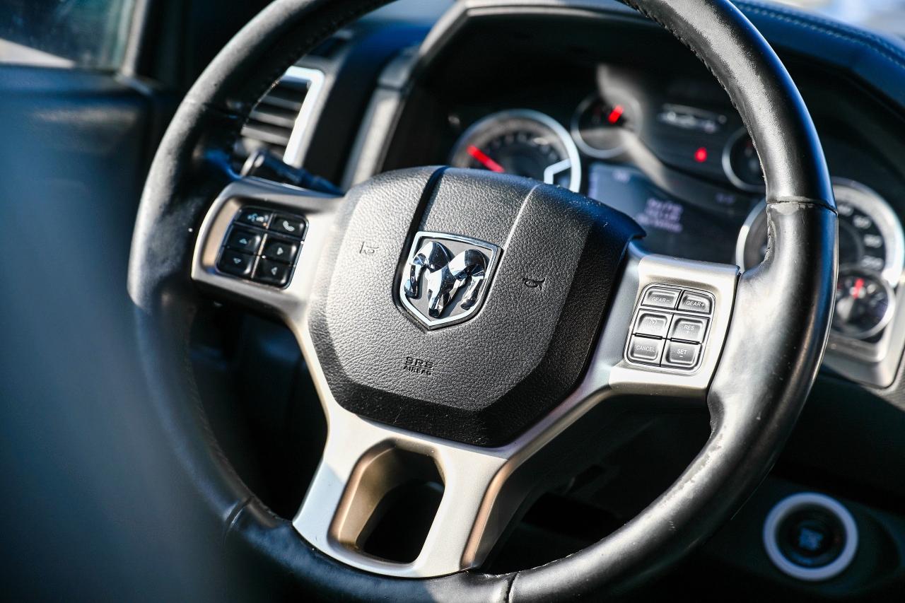 2017 RAM 1500 LARAMIE | EXTENDED CAB | V8 | REMOTE STARTHEMIIIII Photo