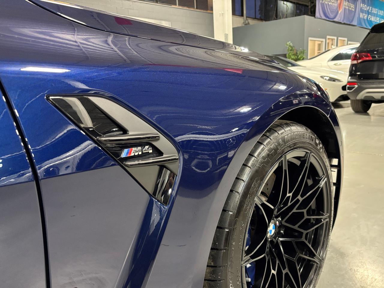 2026 BMW M4 COUPE|RWD|MANUAL| NO LUX TAX |CARBONROOF|HUD|NAV|+ Photo