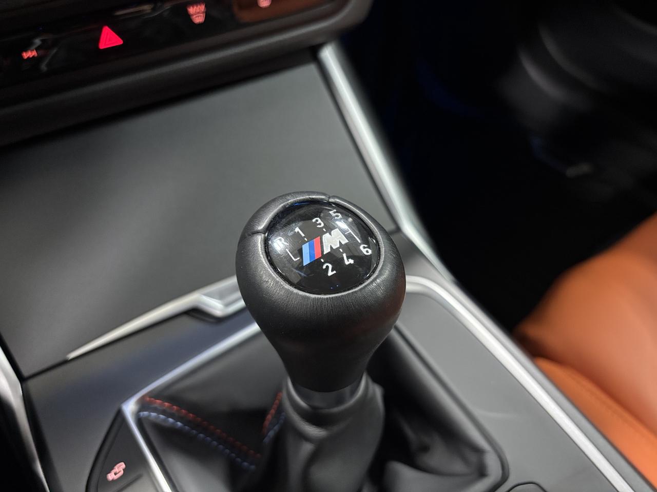 2026 BMW M4 COUPE|RWD|MANUAL| NO LUX TAX |CARBONROOF|HUD|NAV|+ Photo