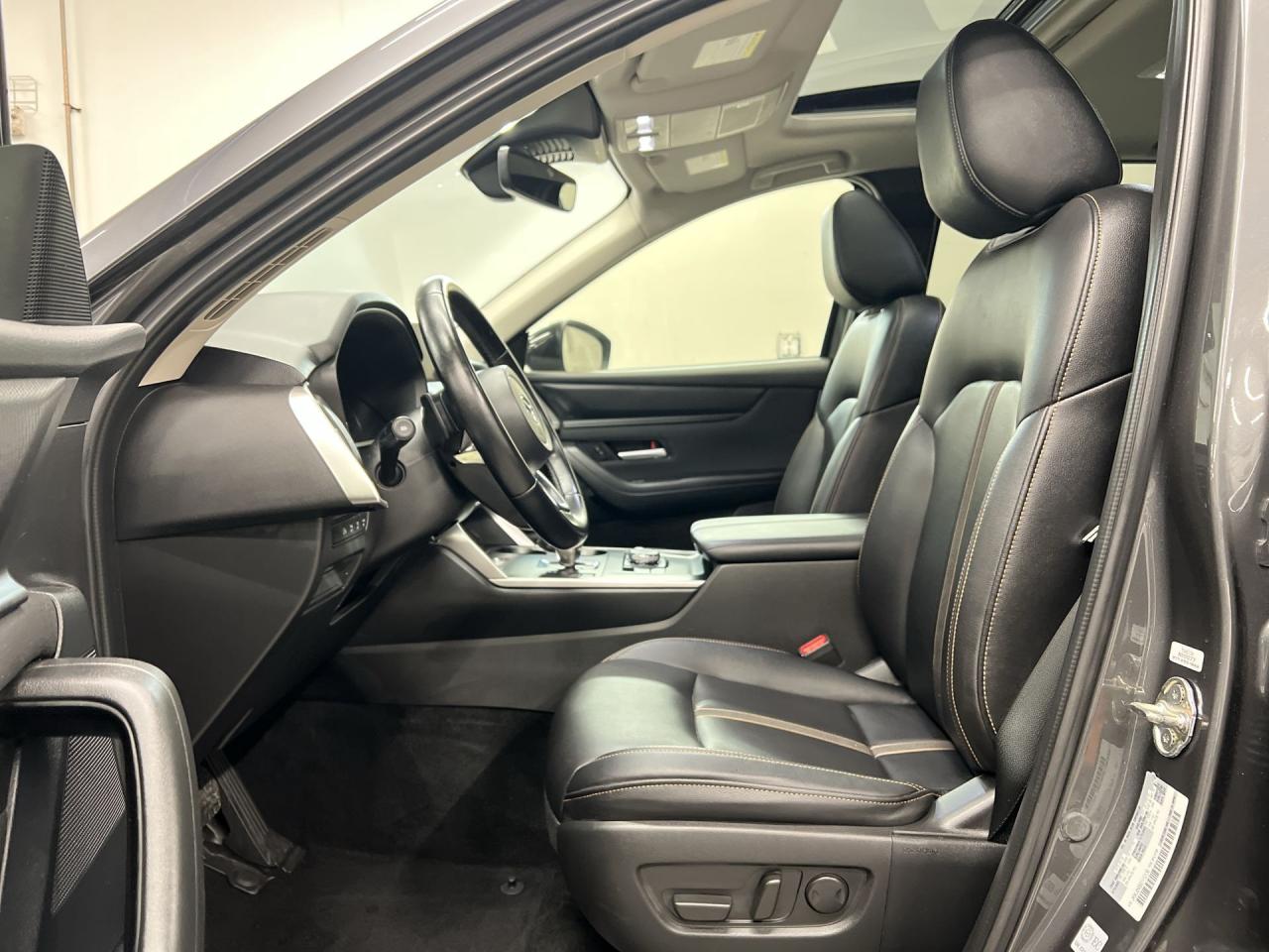 2025 Mazda CX-70 AWD | HTD LEATHER | SUNROOF |CARPLAY | 17IN ALLOYS Photo