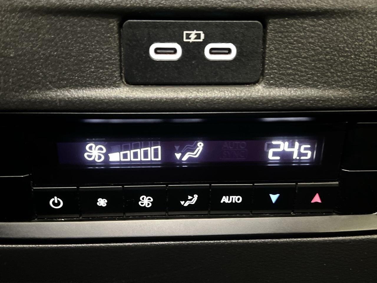 2025 Mazda CX-70 AWD | HTD LEATHER | SUNROOF |CARPLAY | 17IN ALLOYS Photo