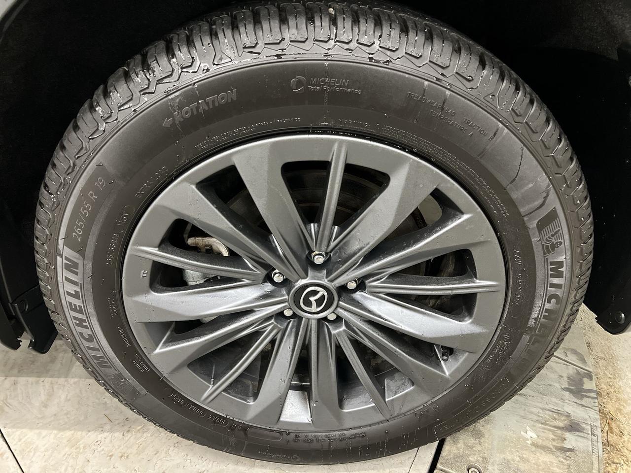 2025 Mazda CX-70 AWD | HTD LEATHER | SUNROOF |CARPLAY | 17IN ALLOYS Photo