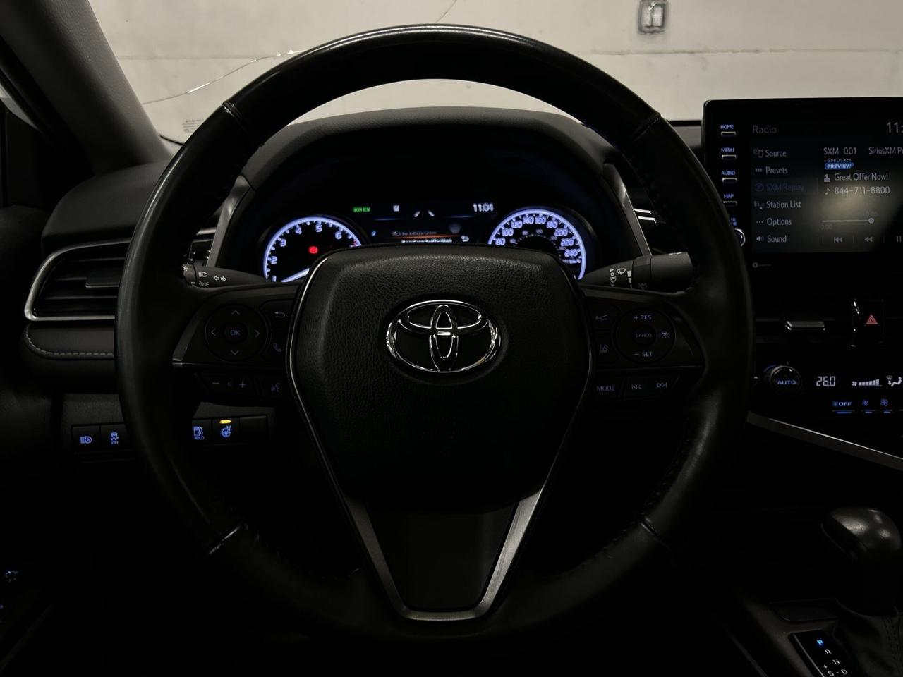 2021 Toyota Camry SE AWD | HTD LEATHER | SUNROOF | CARPLAY | ALLOYS Photo