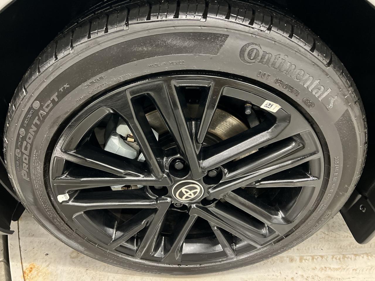 2025 Toyota Camry SE HYBRID AWD | HTD LEATHER | SUNROOF | CARPLAY Photo