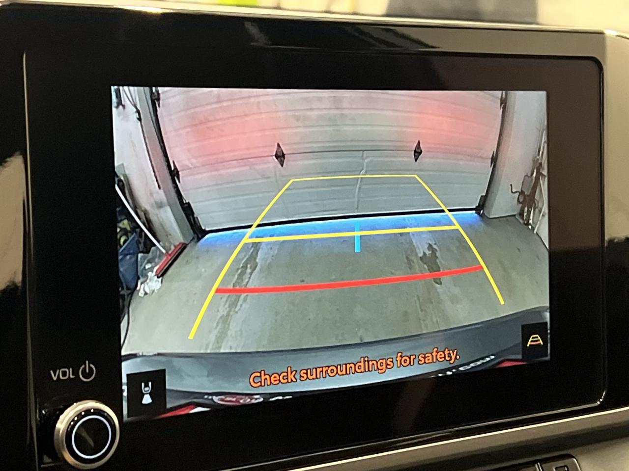 2025 Toyota Camry SE HYBRID AWD | HTD LEATHER | SUNROOF | CARPLAY Photo