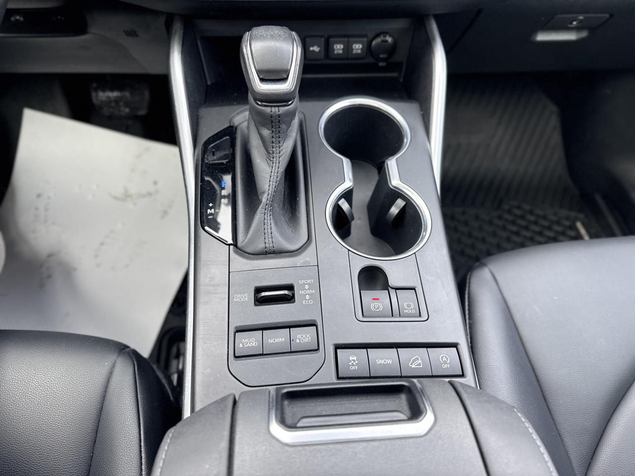 2020 Toyota Highlander XLE AWD | SUNROOF | HEATED SEATS | BLUETOOTH | Photo