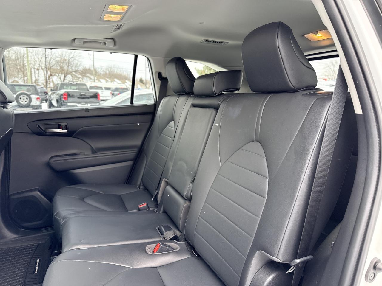 2020 Toyota Highlander XLE AWD | SUNROOF | HEATED SEATS | BLUETOOTH | Photo