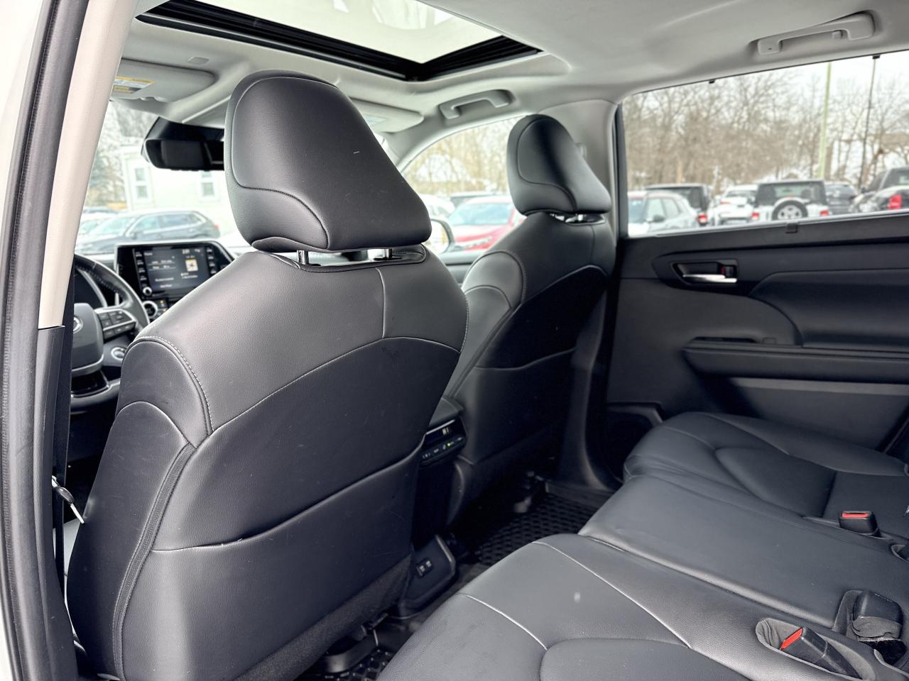 2020 Toyota Highlander XLE AWD | SUNROOF | HEATED SEATS | BLUETOOTH | Photo