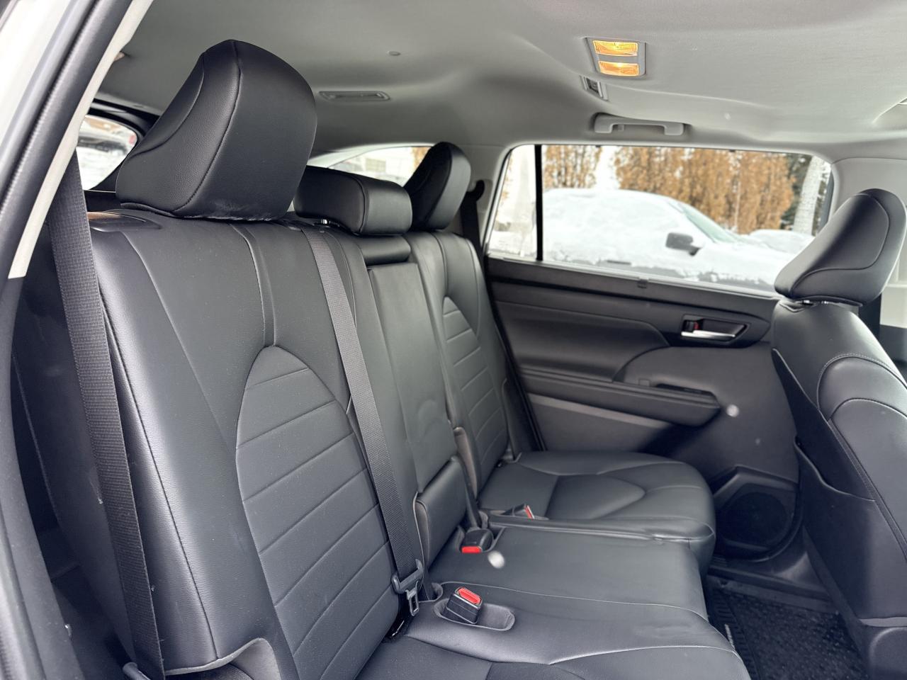 2020 Toyota Highlander XLE AWD | SUNROOF | HEATED SEATS | BLUETOOTH | Photo