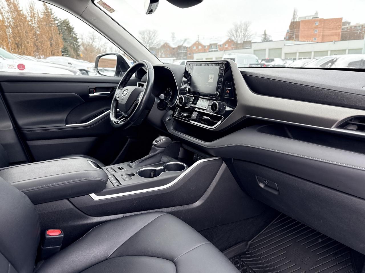 2020 Toyota Highlander XLE AWD | SUNROOF | HEATED SEATS | BLUETOOTH | Photo