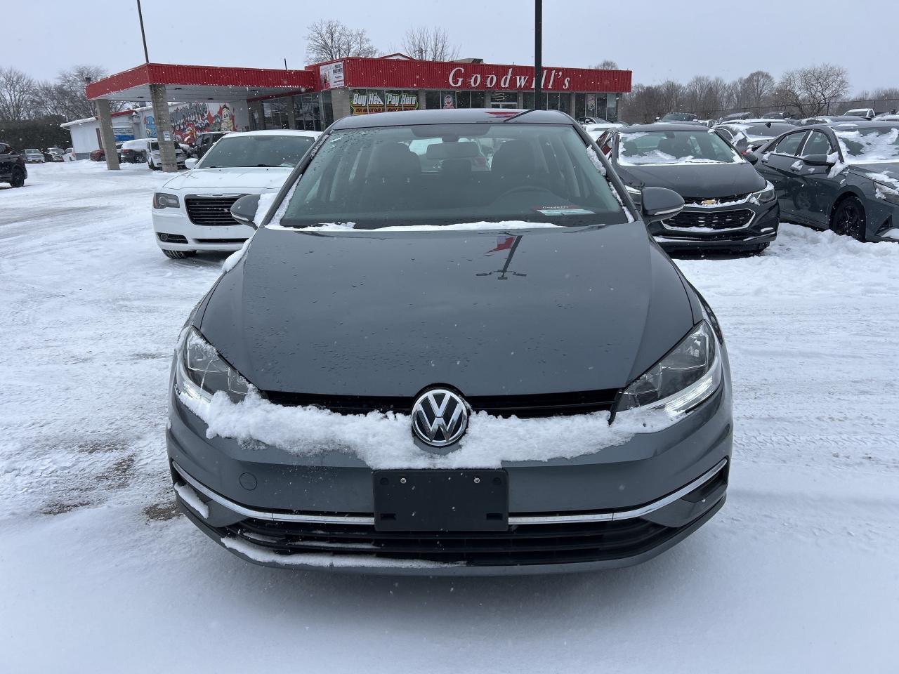 2020 Volkswagen Golf COMFORTLINE, CLEAN CARFAX, HEATED CLOTH SEATS! - Photo #3