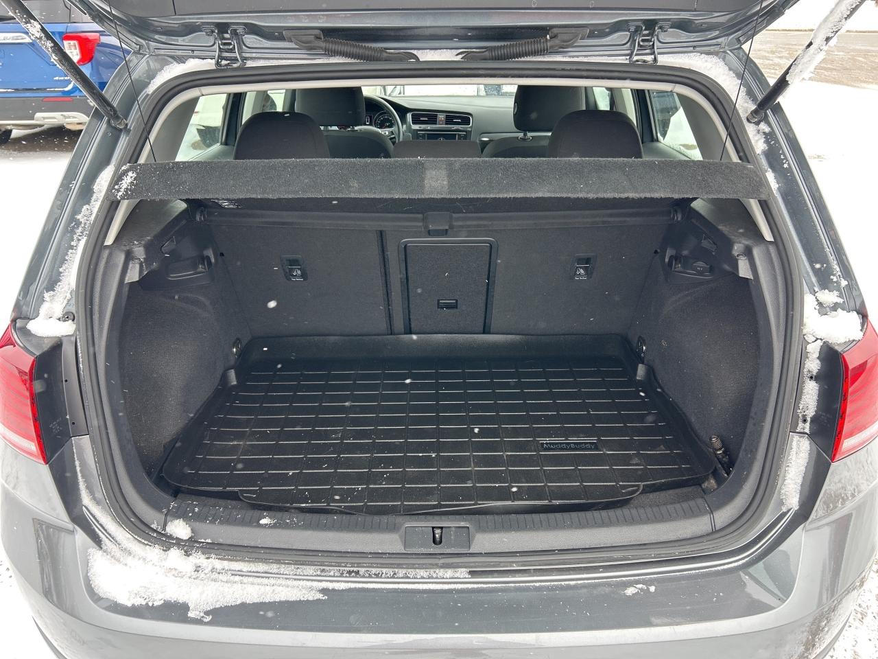 2020 Volkswagen Golf COMFORTLINE, CLEAN CARFAX, HEATED CLOTH SEATS! - Photo #11