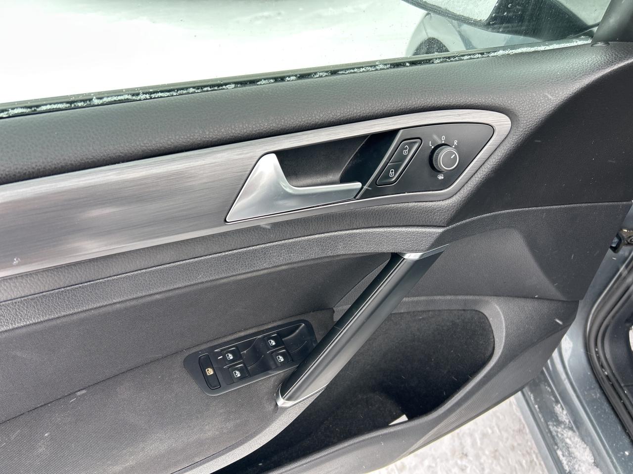 2020 Volkswagen Golf COMFORTLINE, CLEAN CARFAX, HEATED CLOTH SEATS! - Photo #14