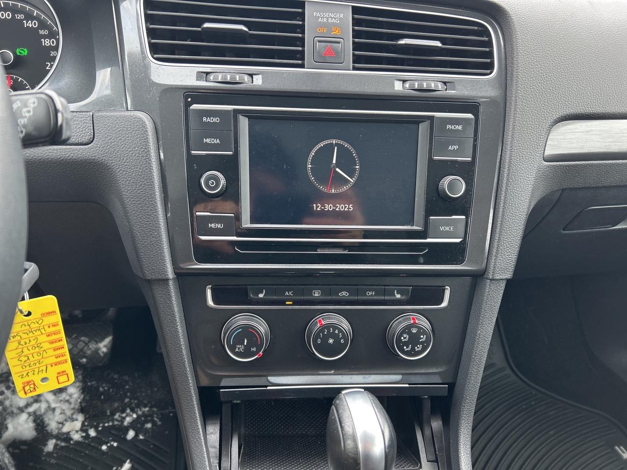 2020 Volkswagen Golf COMFORTLINE, CLEAN CARFAX, HEATED CLOTH SEATS! - Photo #18