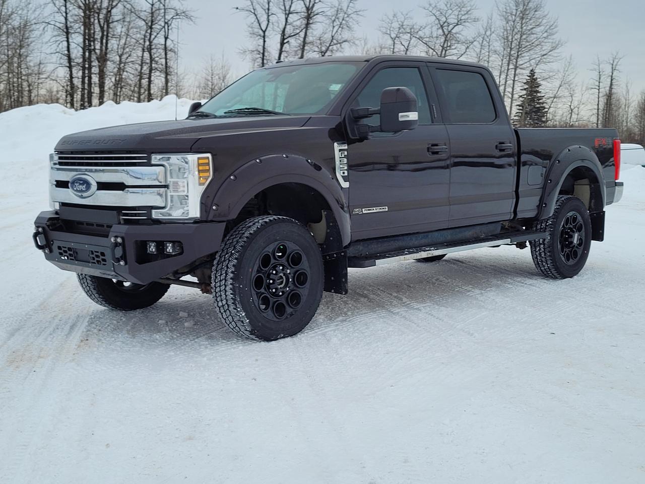 2018 Ford F-350 Super Duty SRW Lariat Photo1