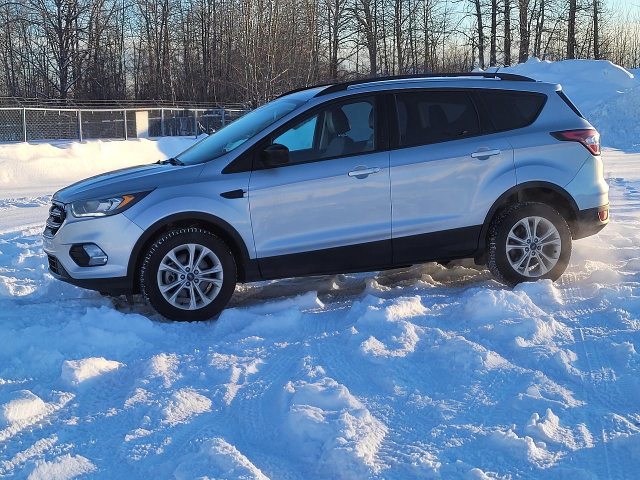 2017 Ford Escape SE Photo0