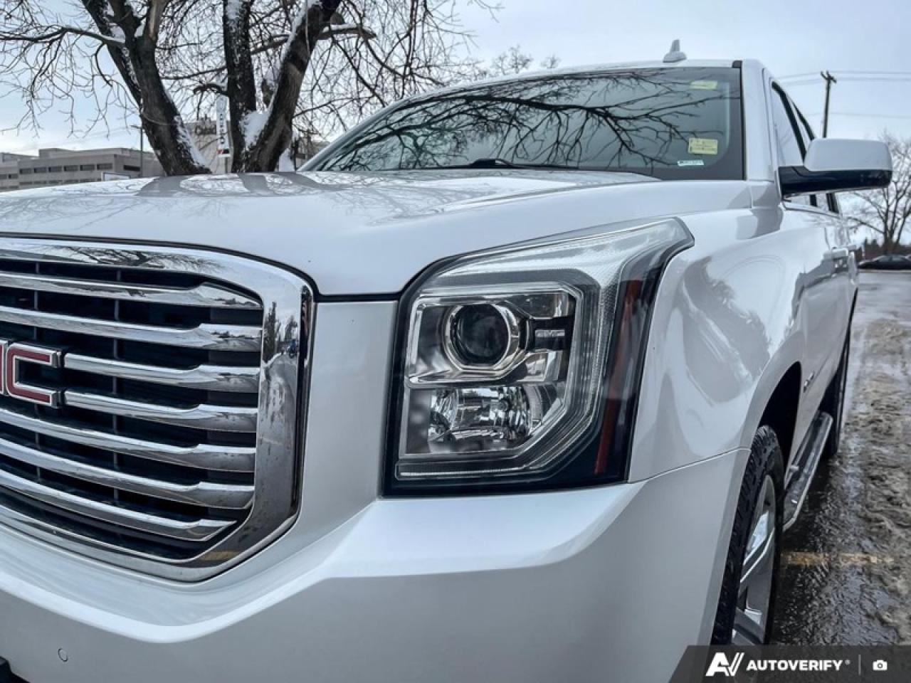 2019 GMC Yukon SLT  SLT, 4WD, SUNROOF, 5.3 V8 Photo