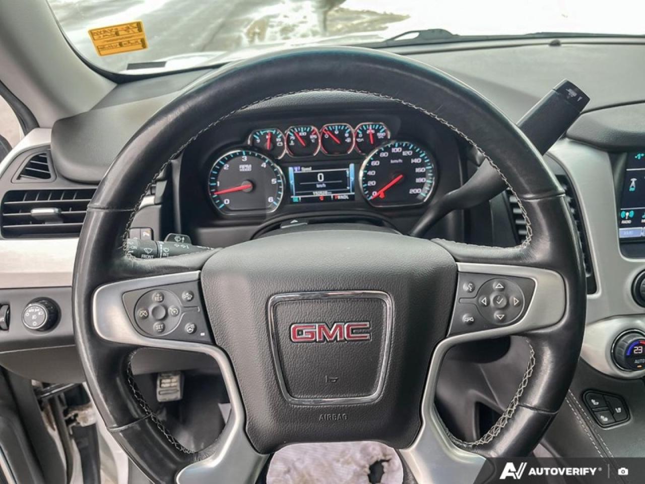 2019 GMC Yukon SLT  SLT, 4WD, SUNROOF, 5.3 V8 Photo