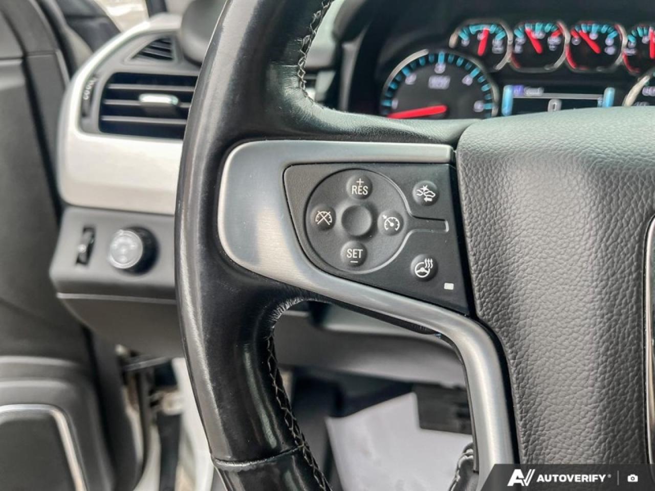 2019 GMC Yukon SLT  SLT, 4WD, SUNROOF, 5.3 V8 Photo