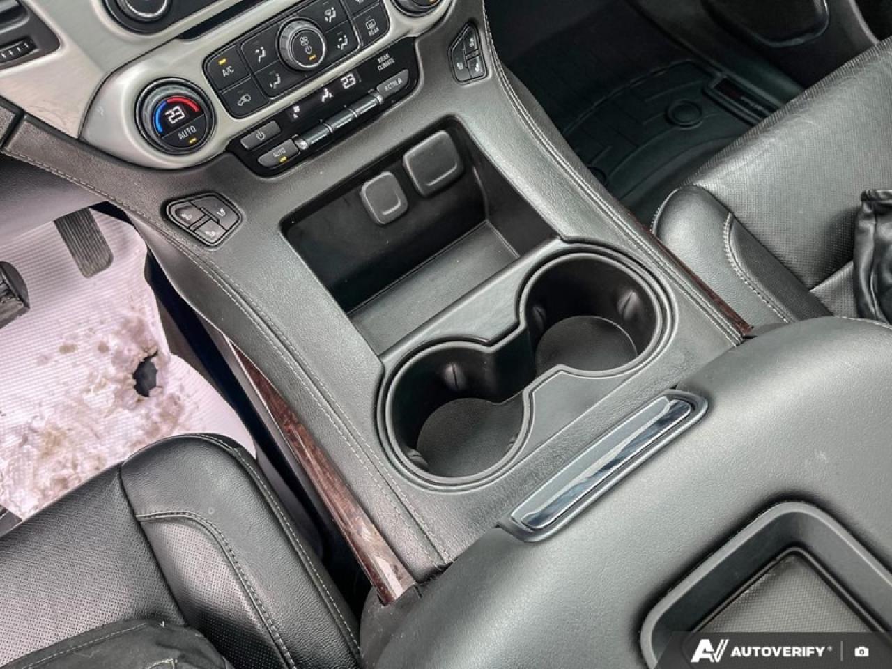 2019 GMC Yukon SLT  SLT, 4WD, SUNROOF, 5.3 V8 Photo