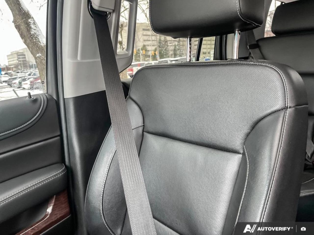 2019 GMC Yukon SLT  SLT, 4WD, SUNROOF, 5.3 V8 Photo