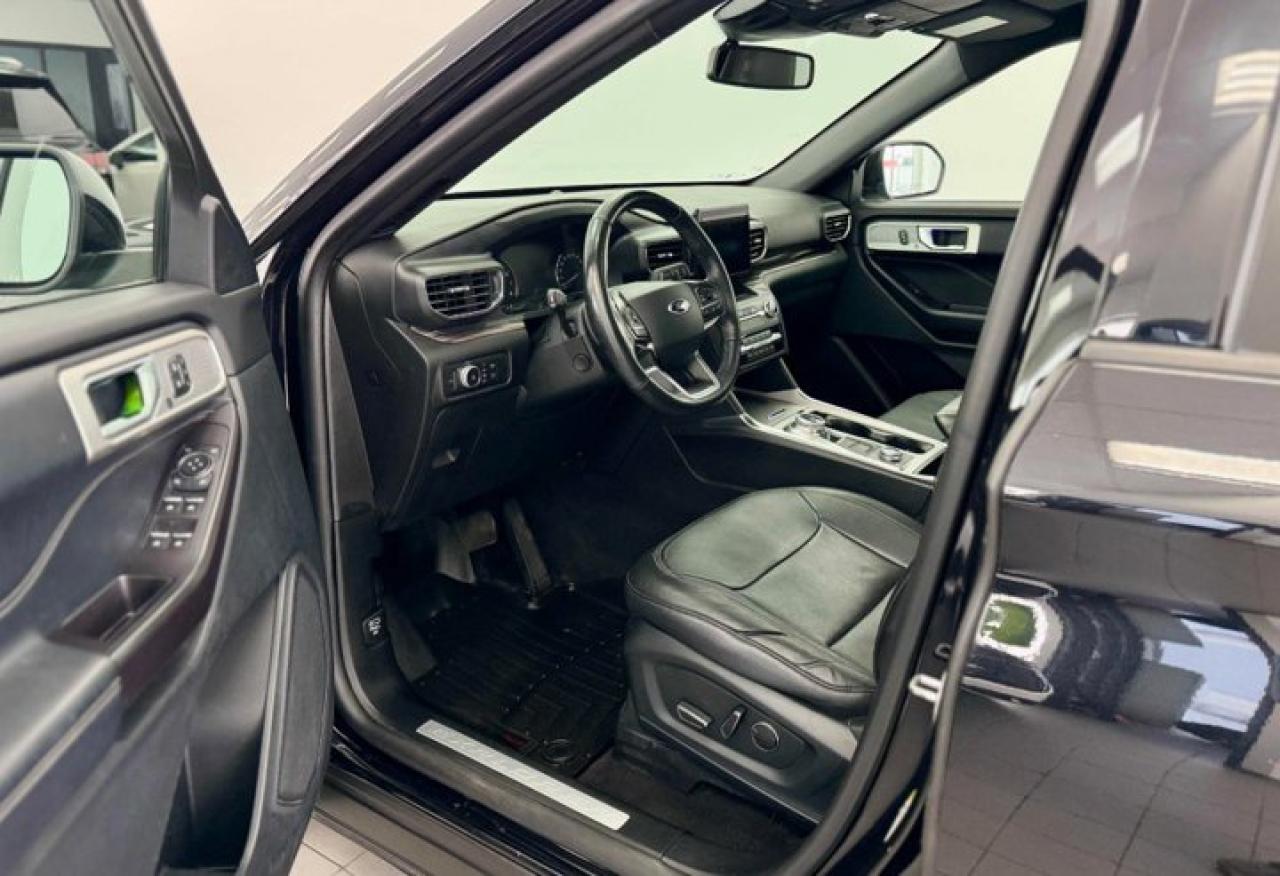 2020 Ford Explorer Limited 4WD | Tow Pkg | Leather | Sunroof | Nav | Cooled + Heated Seats | CarPlay + Android & More ! Photo2