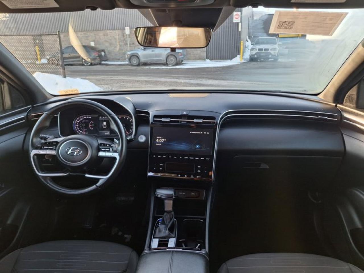 2023 Hyundai Santa Cruz Preferred AWD | Heated Wheel + Seats | Nav | Remote Start | CarPlay + Android | Rear Cam & More ! Photo