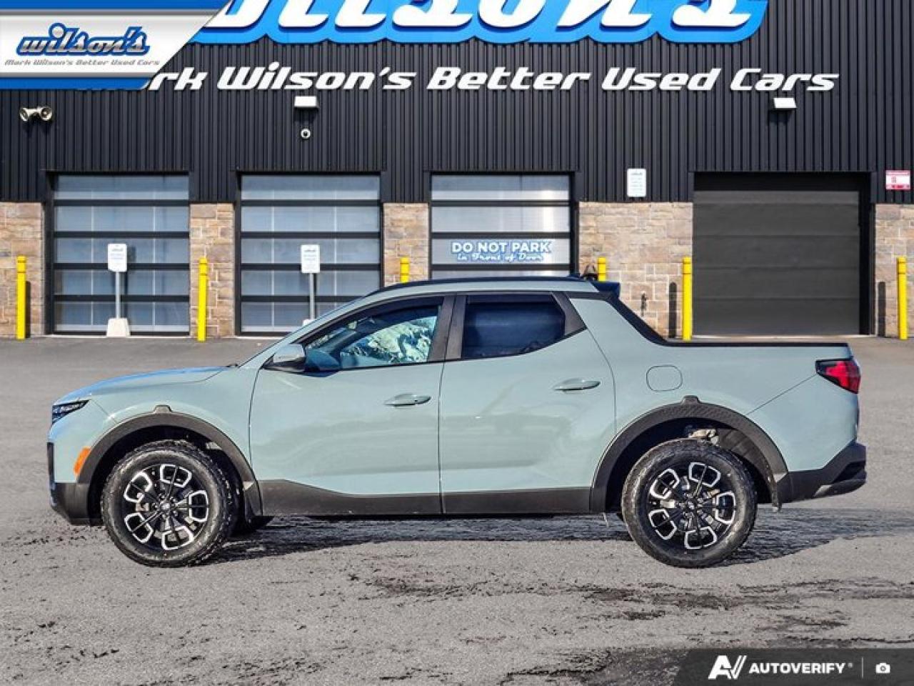 2023 Hyundai Santa Cruz Preferred AWD | Heated Wheel + Seats | Nav | Remote Start | CarPlay + Android | Rear Cam & More ! Photo