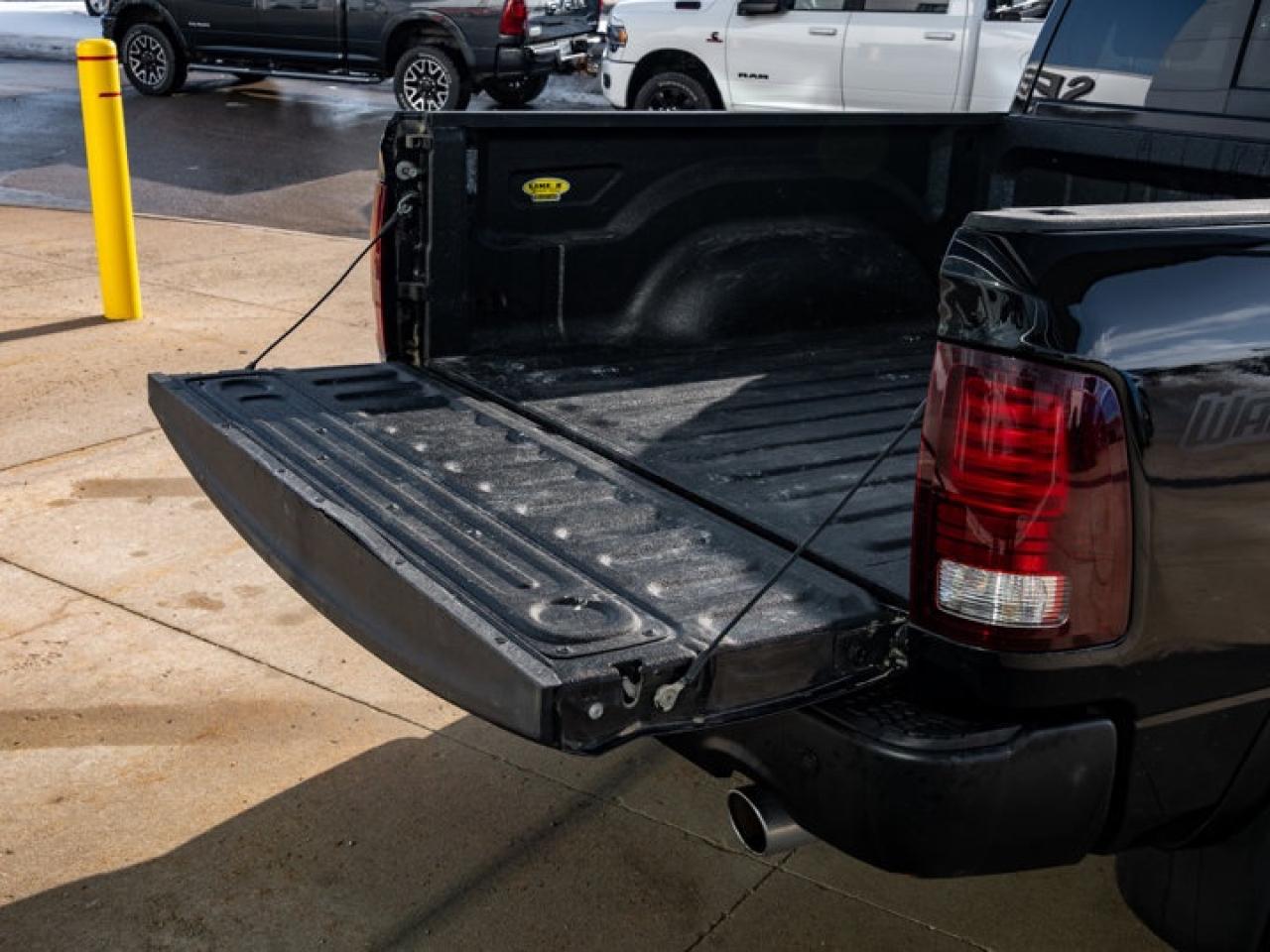 2021 RAM 1500 Classic WARLOCK Photo